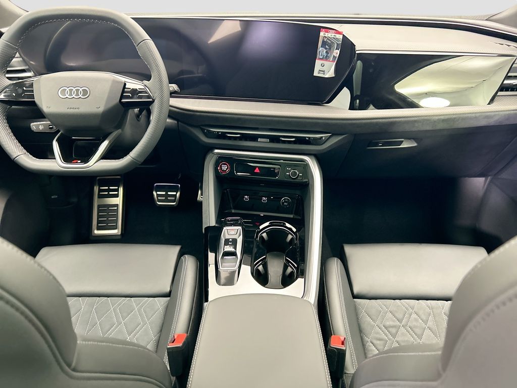 Thumbnail: 2025 Audi SQ5 - 14