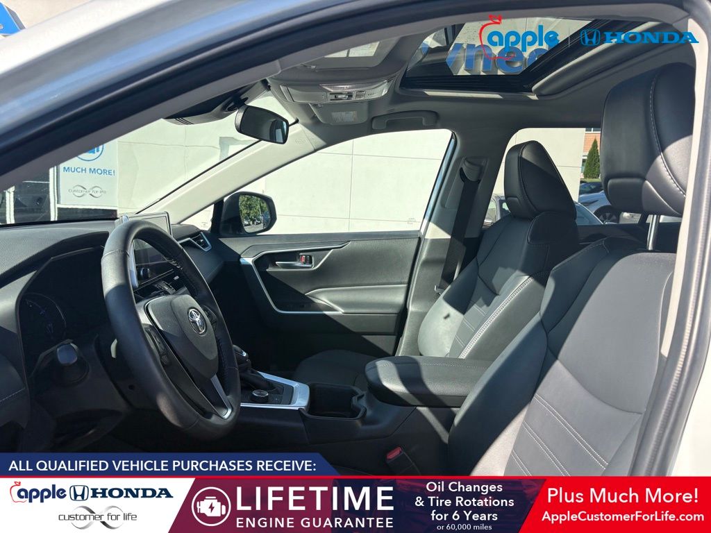 2023 Toyota RAV4 Hybrid XLE Premium