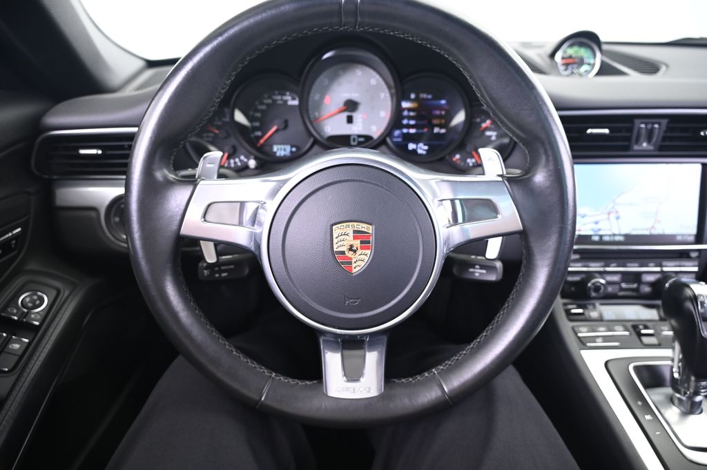 Thumbnail: 2013 Porsche 911 - 31