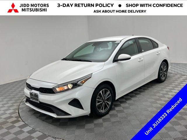 2024 Kia Forte LXS FWD