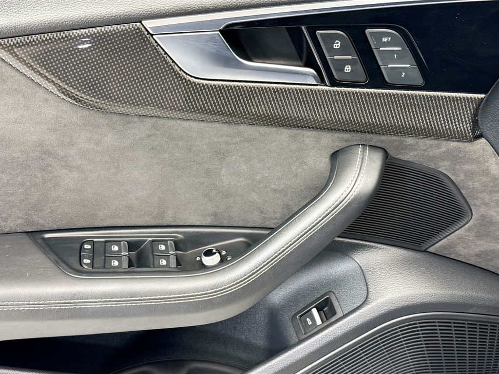 Thumbnail: 2021 Audi S5 - 21