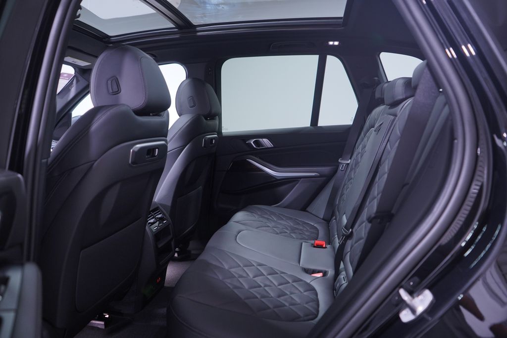 Thumbnail: 2026 BMW X5 - 9