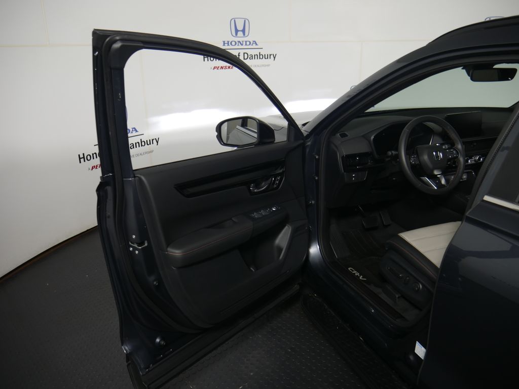 2025 Honda CR-V Sport Touring 10