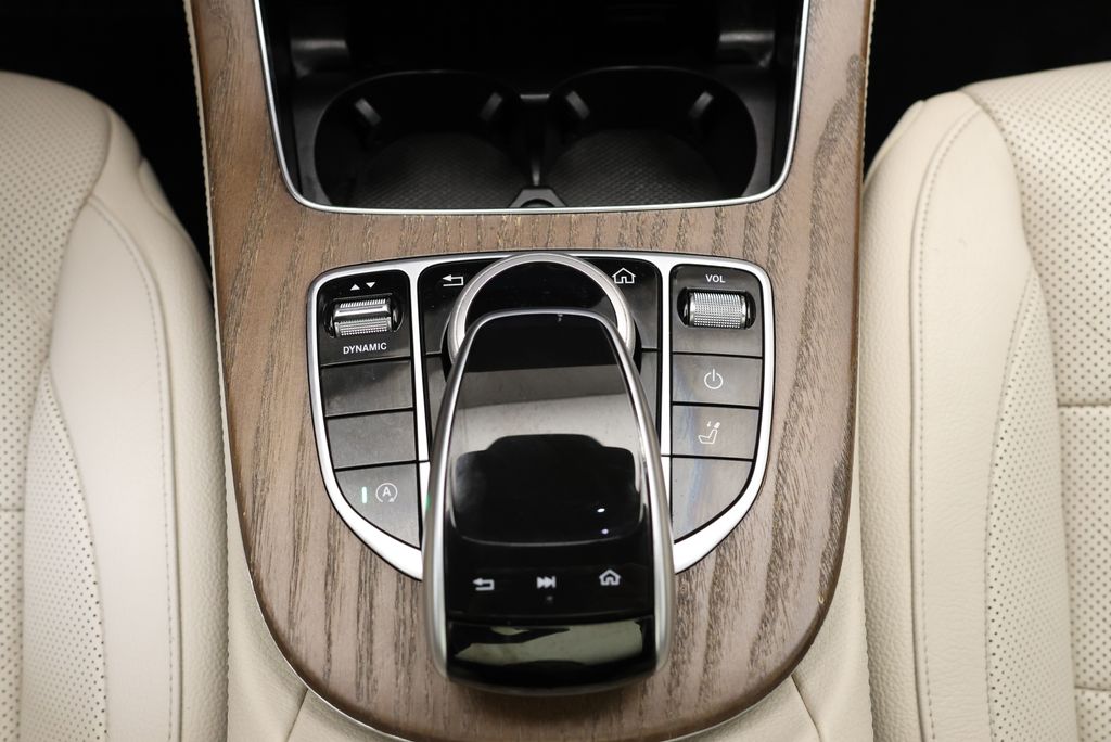 Thumbnail: 2019 Mercedes-Benz E-Class - 29