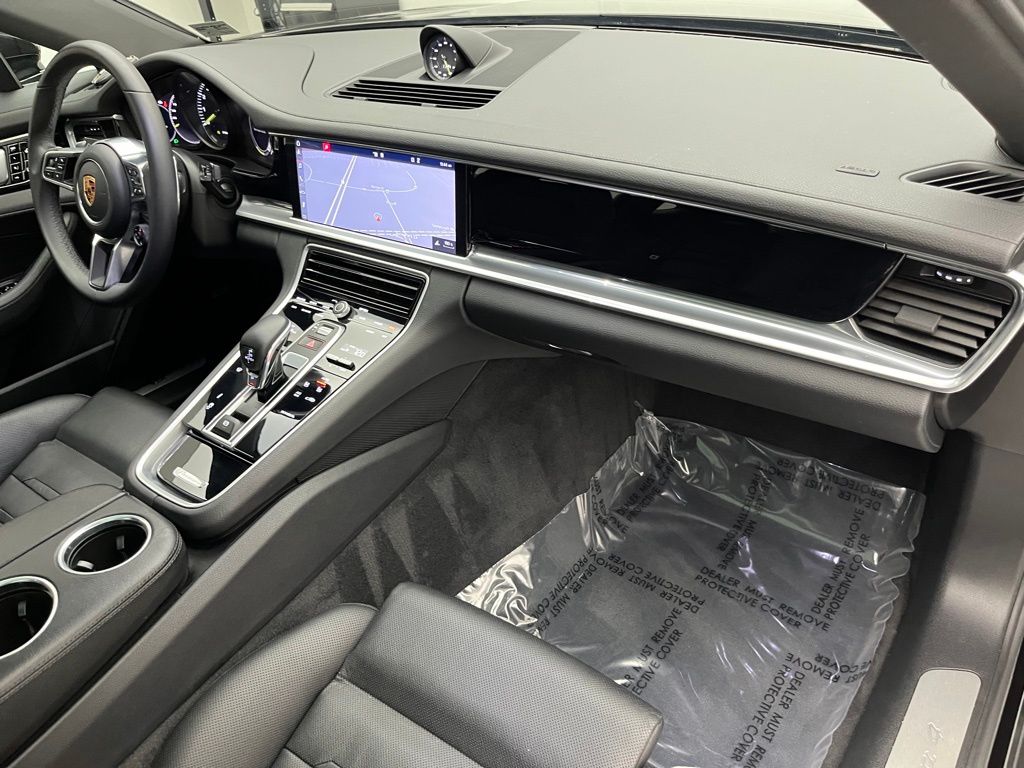 2018 Porsche Panamera 4 29