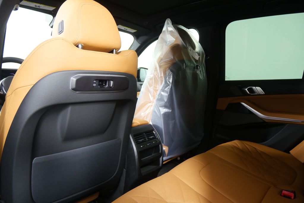 Thumbnail: 2026 BMW X5 - 17