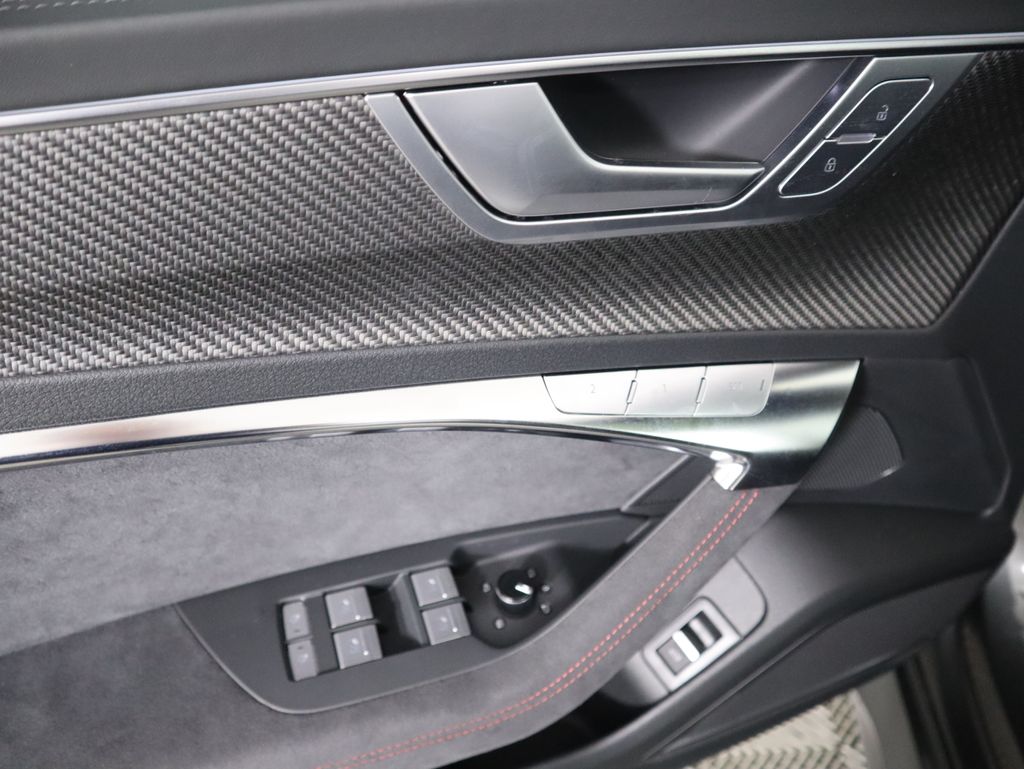 Thumbnail: 2026 Audi RS 7 - 25