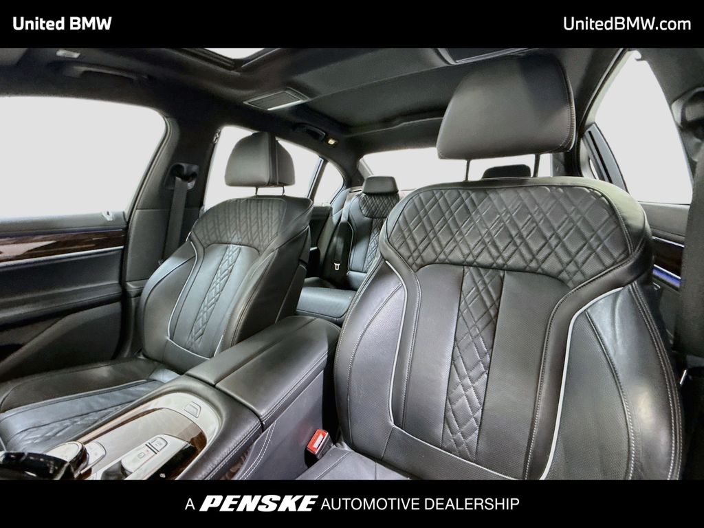 Thumbnail: 2021 BMW 7 Series - 12