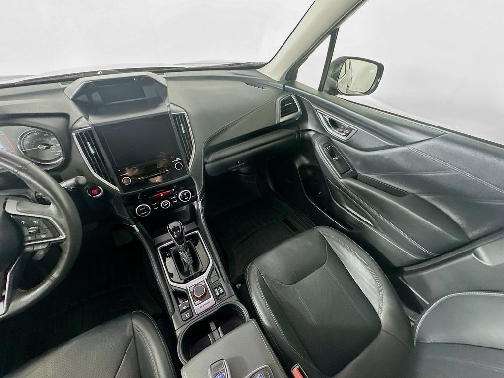 Used 2022 Black Subaru Touring image 11