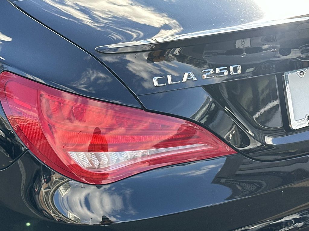 Thumbnail: 2014 Mercedes-Benz CLA - 10