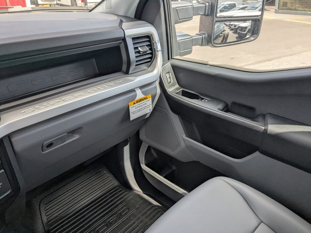 2024 Ford F-450 Chassis XL