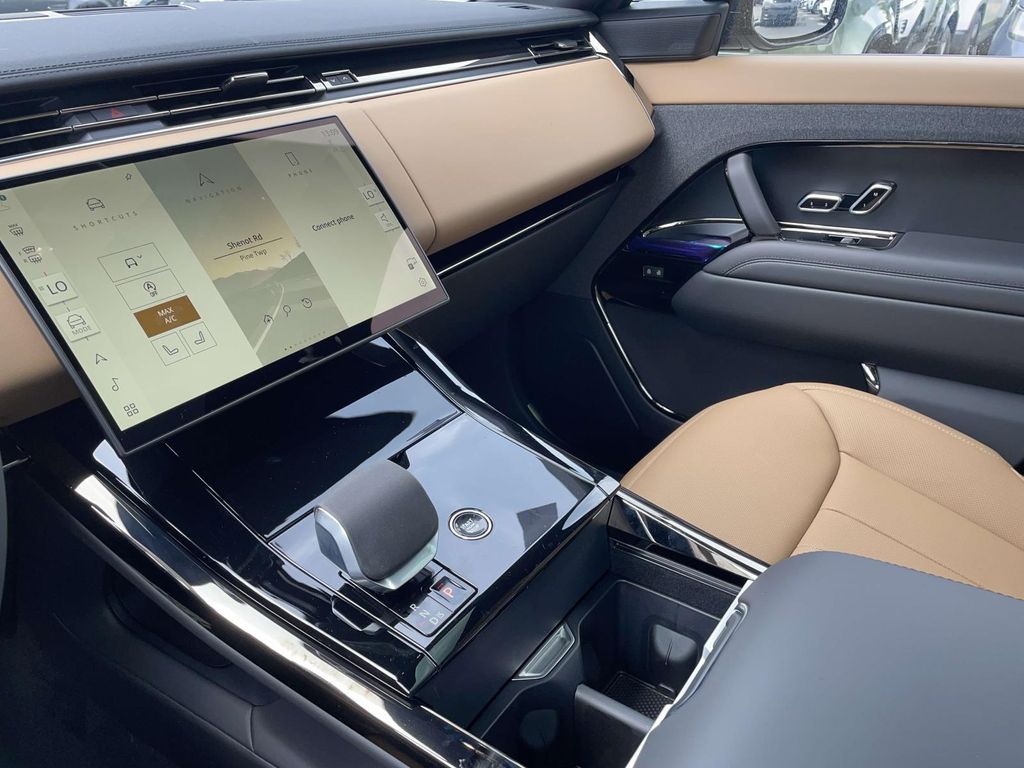 New 2026 Blue Land Rover Dynamic SE image 30