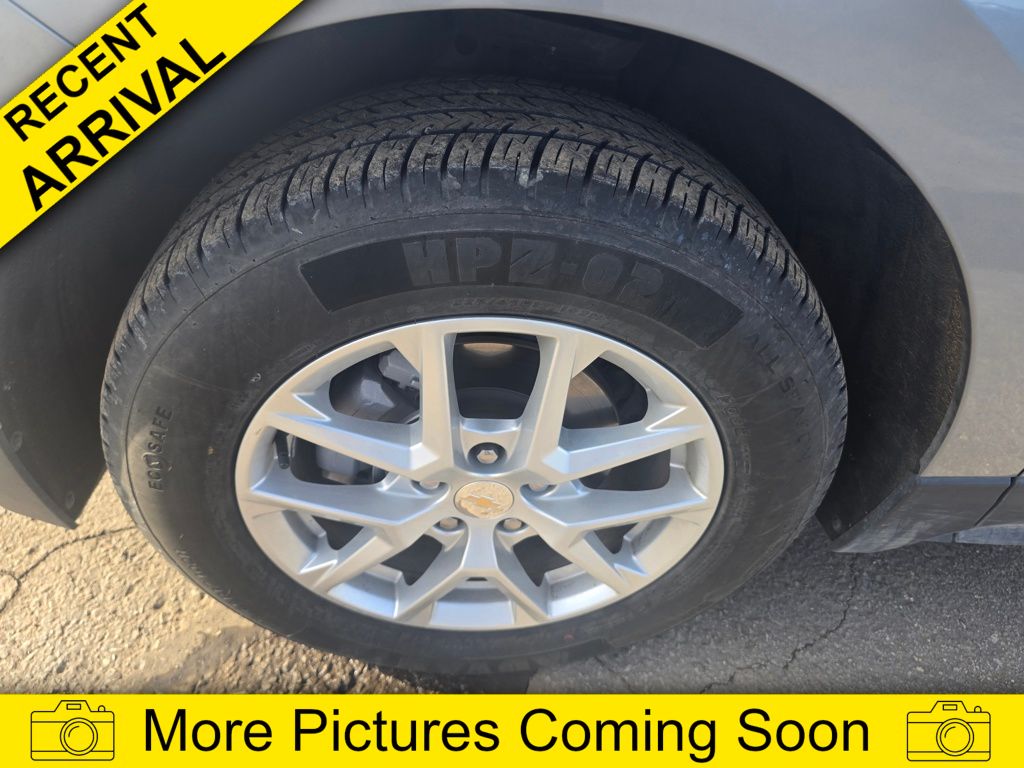 Used 2024 Chevrolet Equinox LT with VIN 3GNAXUEG2RL362447 for sale in Kansas City