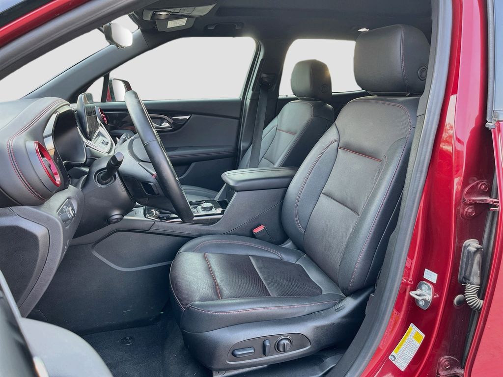Used 2023 Red Chevrolet RS image 22