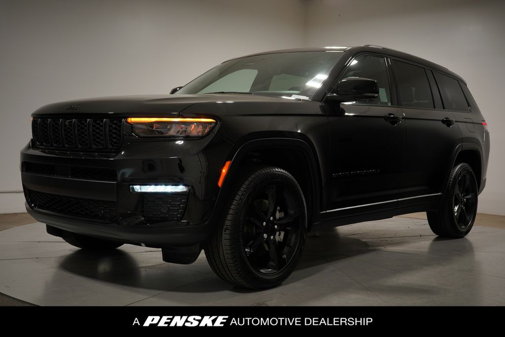 Diamond Black Crystal Pearlcoat 2025 Jeep Grand Cherokee L SUV / Crossover Four-Wheel Drive 8-Speed Automatic