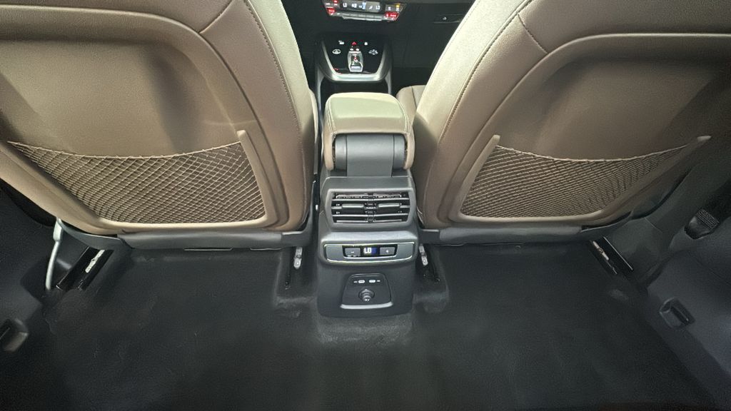 2025 Audi Q4 e-tron  25