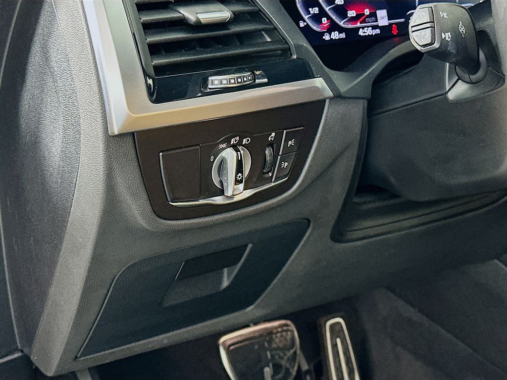 Thumbnail: 2021 BMW X3 - 10