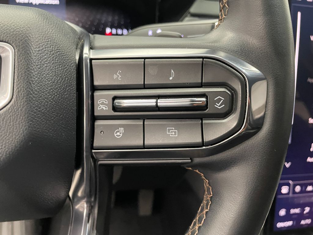 Thumbnail: 2024 GMC Acadia - 32