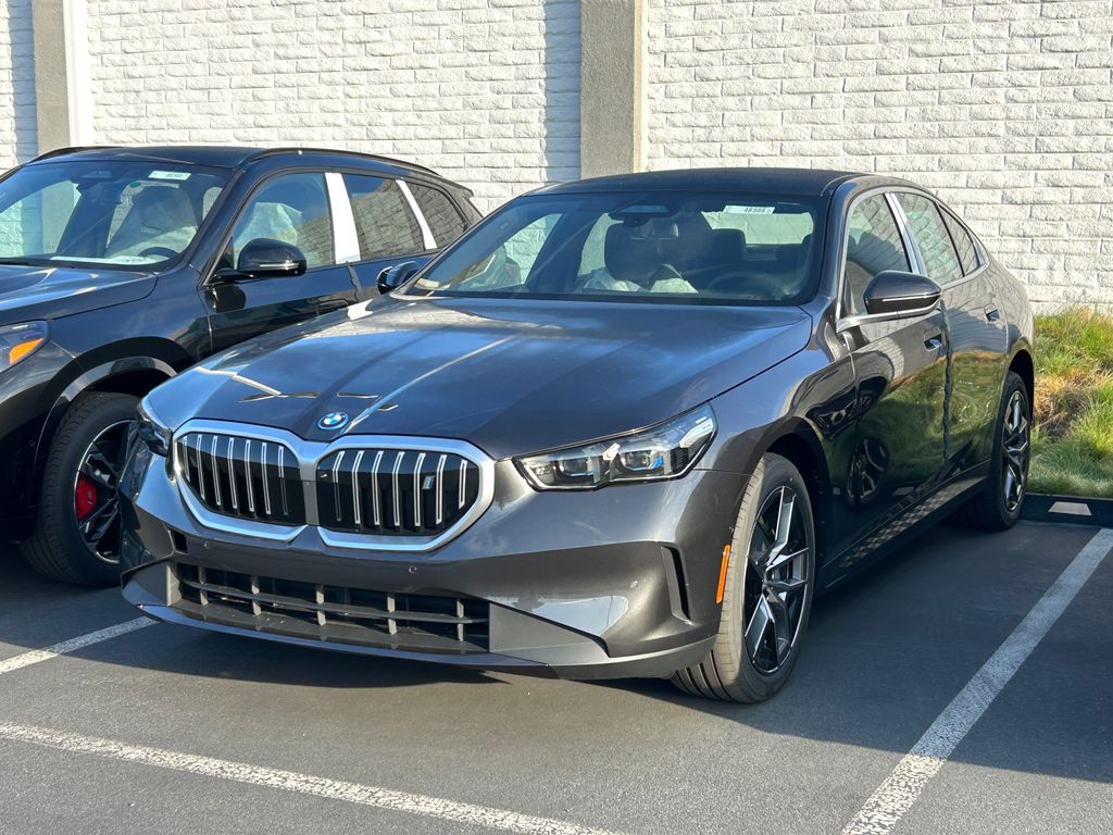 Thumbnail: 2026 BMW i5 - 2