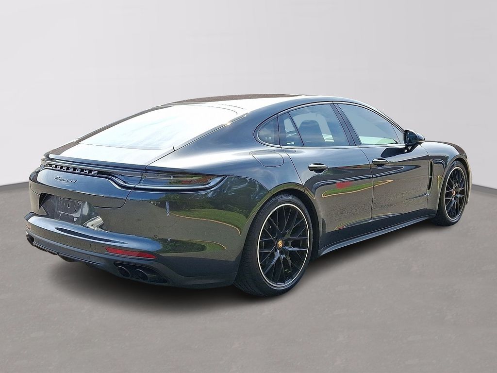 Thumbnail: 2023 Porsche Panamera - 4