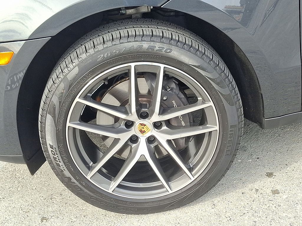 Thumbnail: 2025 Porsche Macan - 10