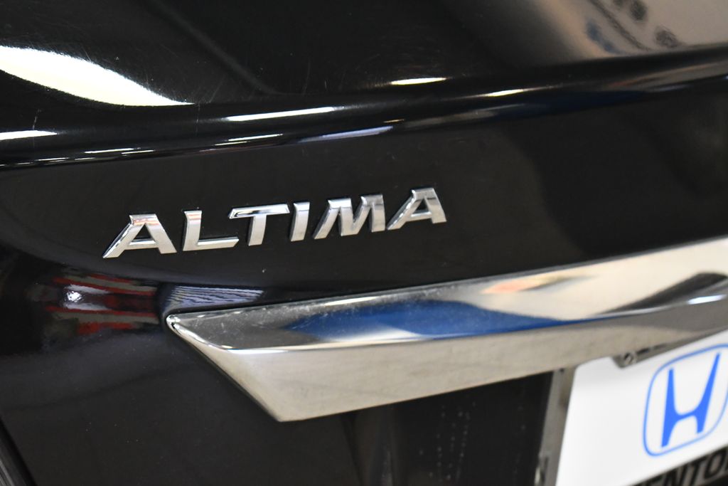 Thumbnail: 2014 Nissan Altima - 8