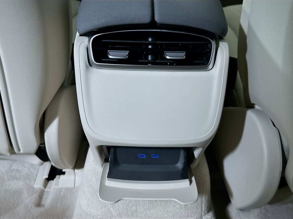 Thumbnail: 2022 Mercedes-Benz EQS - 26