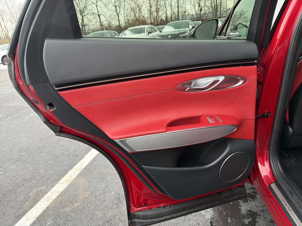 Thumbnail: 2025 Genesis GV70 - 21