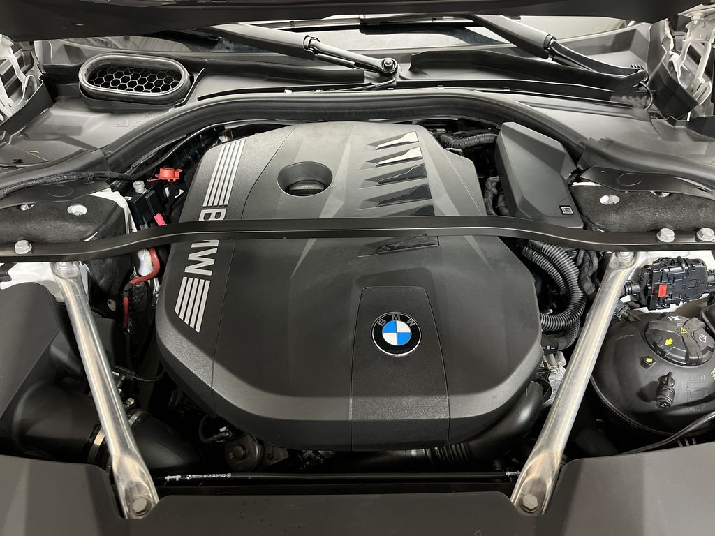 Thumbnail: 2023 BMW 7 Series - 27