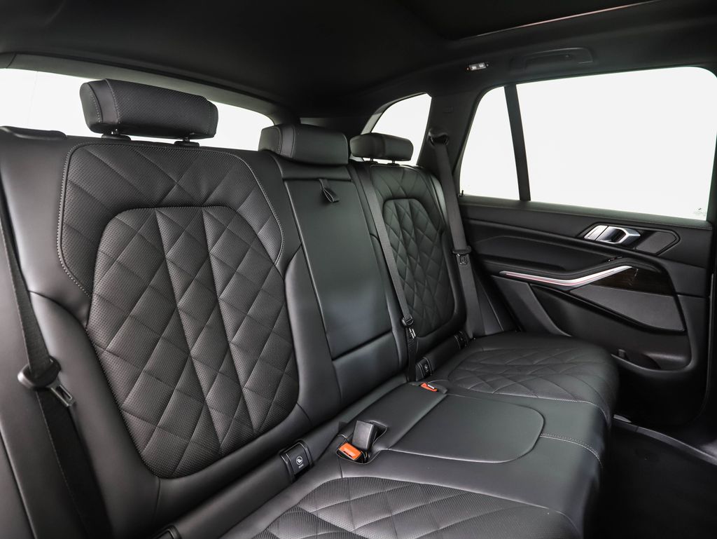 Thumbnail: 2025 BMW X5 - 27