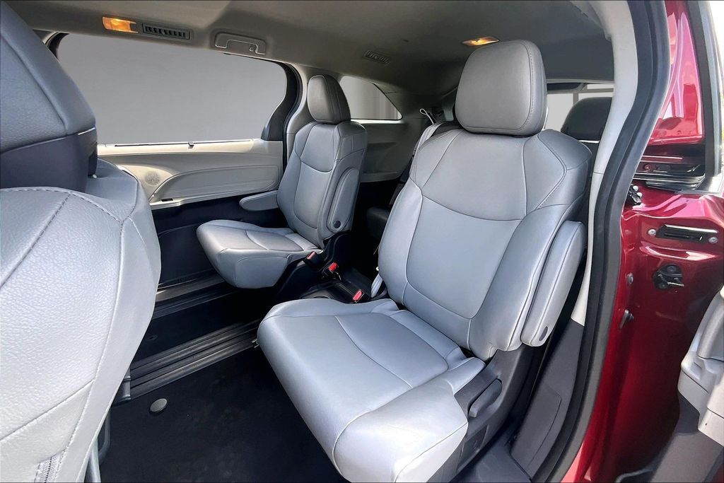 Used 2023 Toyota Sienna Van