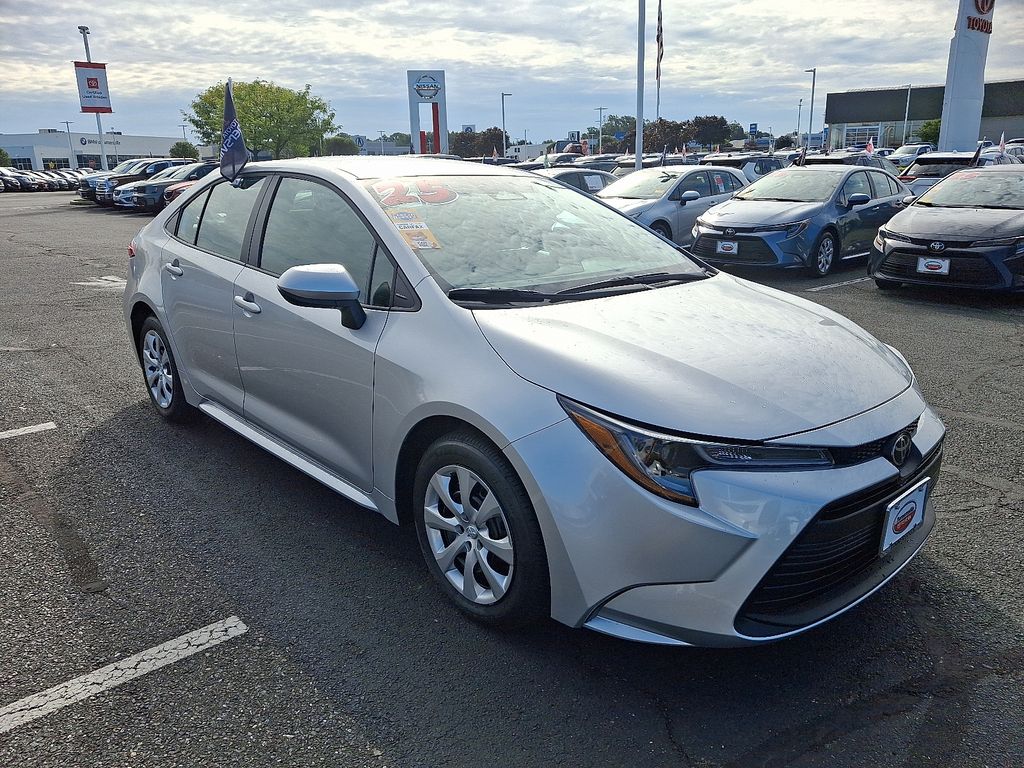Thumbnail: 2025 Toyota Corolla - 3