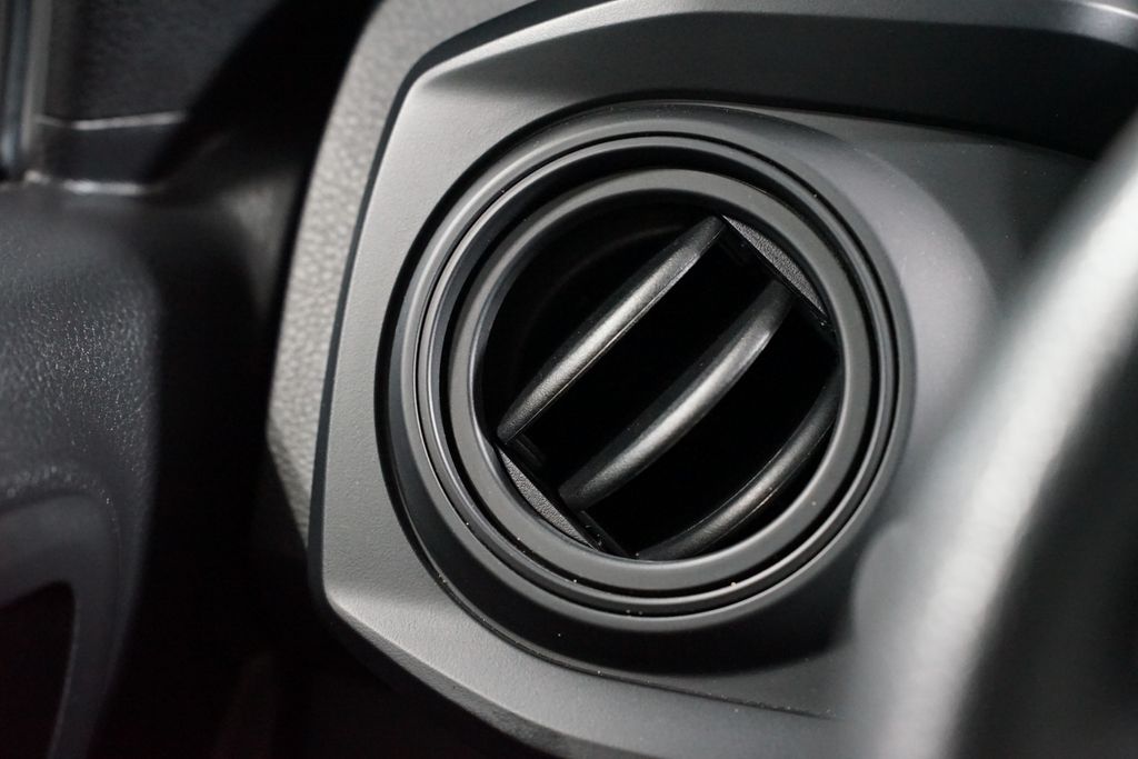 Thumbnail: 2023 Toyota Tacoma - 23