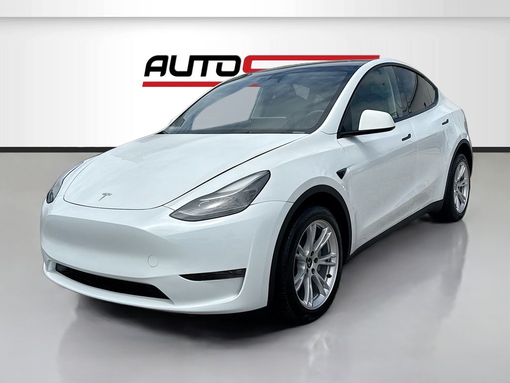 2024 Tesla Model Y Long Range White at AutoSavvy Houston Southwest