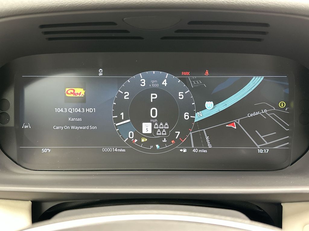 Thumbnail: 2026 Land Rover Discovery - 16