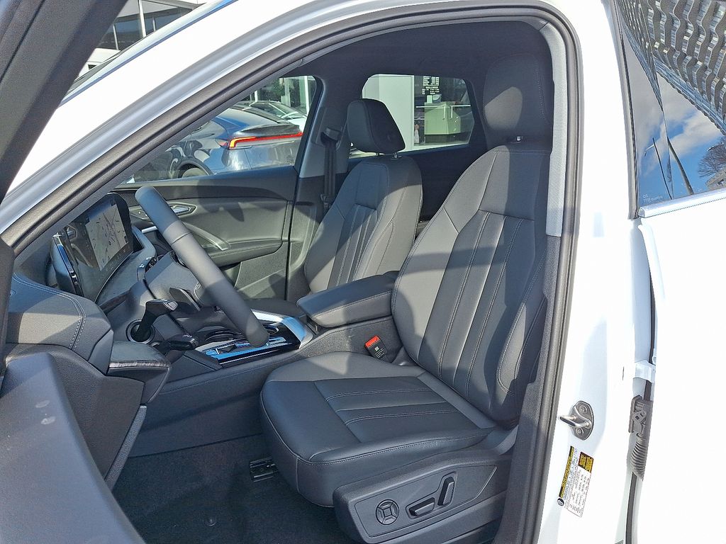 Thumbnail: 2025 Audi Q5 - 10