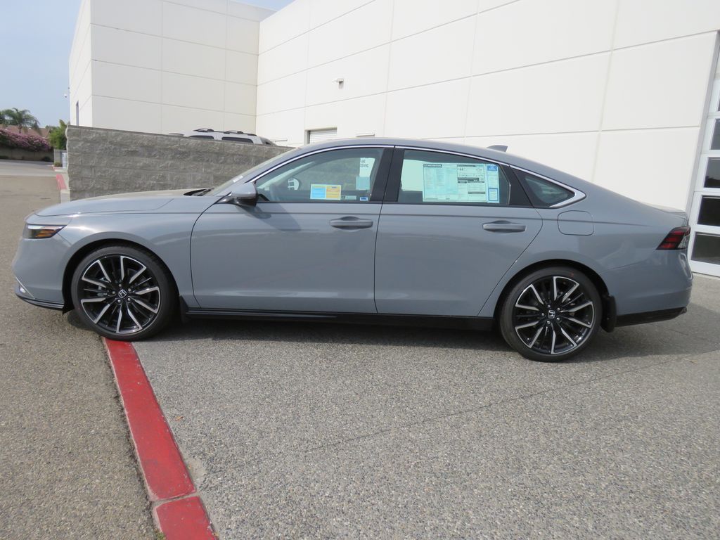 2025 Honda Accord Touring 8