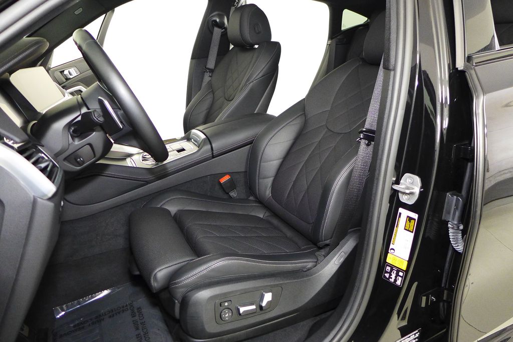 Thumbnail: 2023 BMW X6 - 22