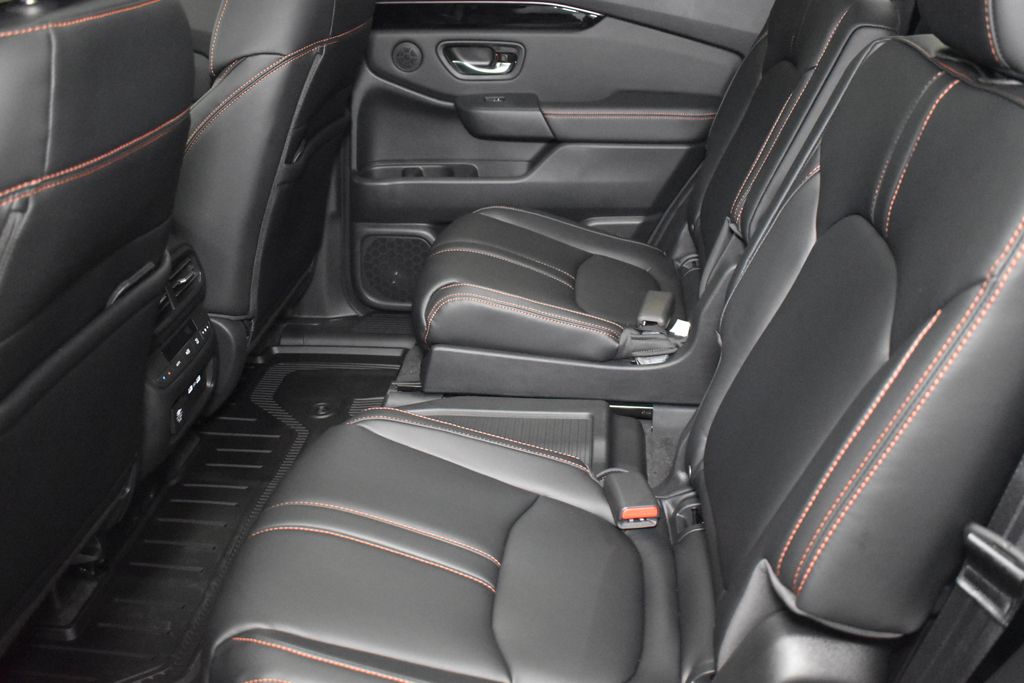 Thumbnail: 2025 Honda Pilot - 25