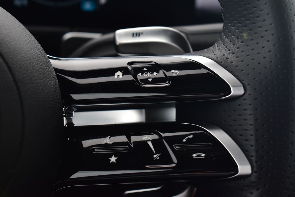 Thumbnail: 2025 Mercedes-Benz GLB - 18