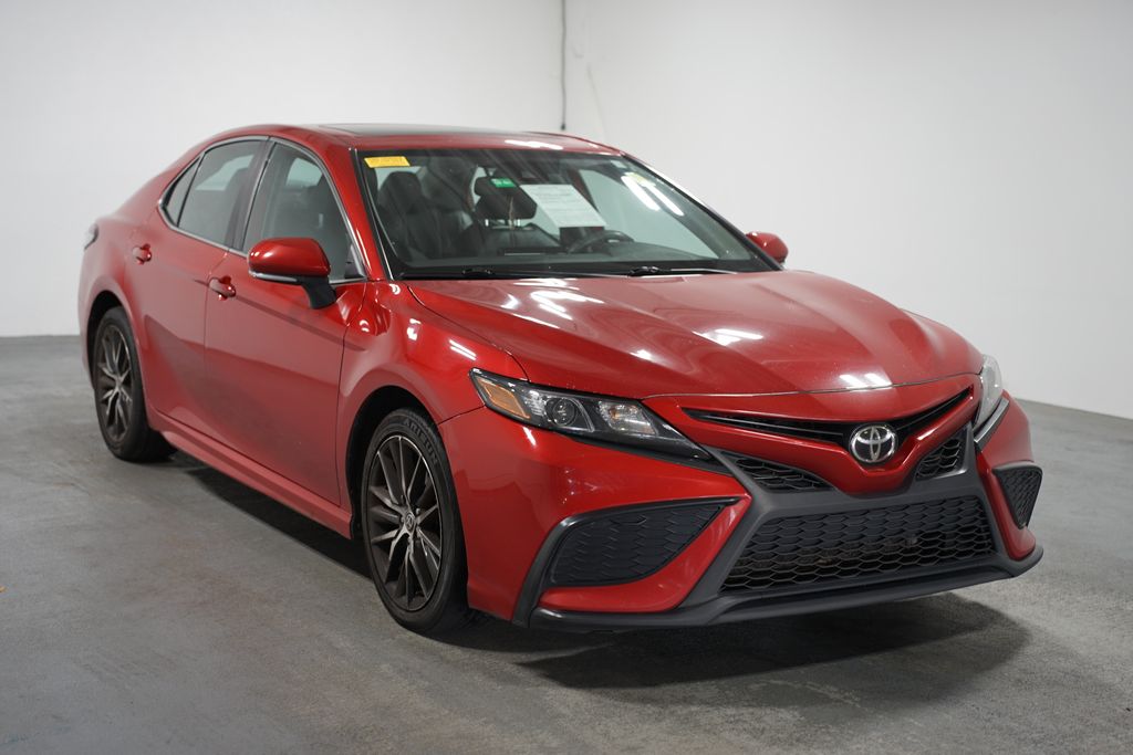 2021 Toyota Camry SE 3
