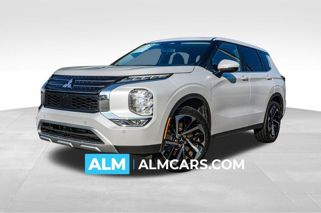 2024 Mitsubishi Outlander SE