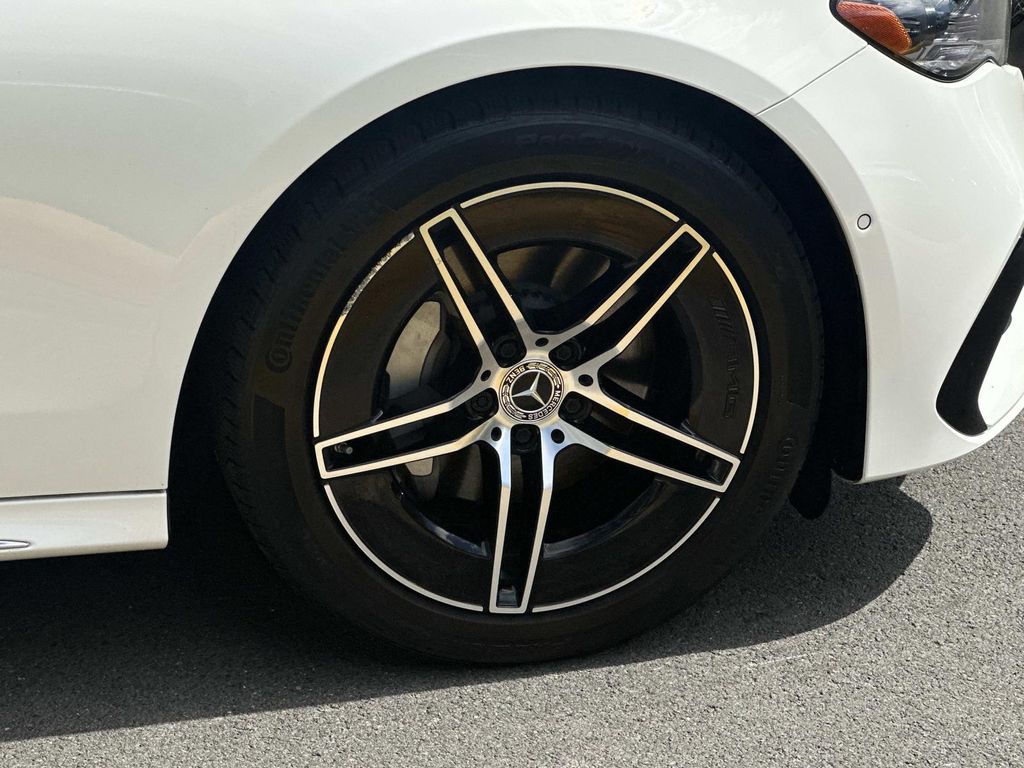 Thumbnail: 2025 Mercedes-Benz E-Class - 9