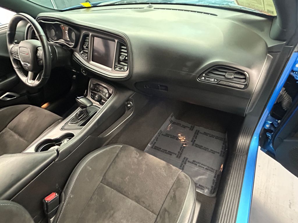 Used 2023 B5 Blue Pearlcoat Dodge R/T image 32