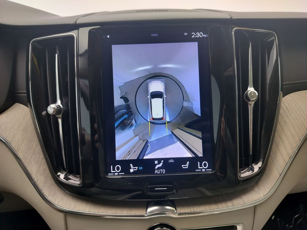 Thumbnail: 2020 Volvo XC60 - 15