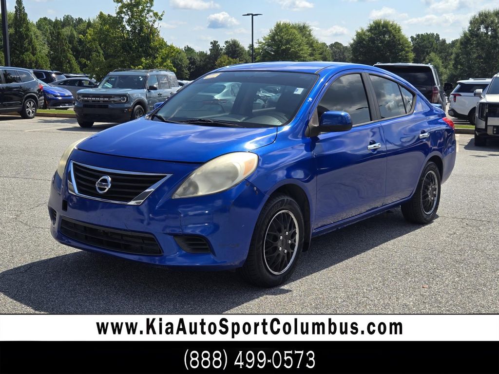 2013 Nissan Versa 1.6 SV
