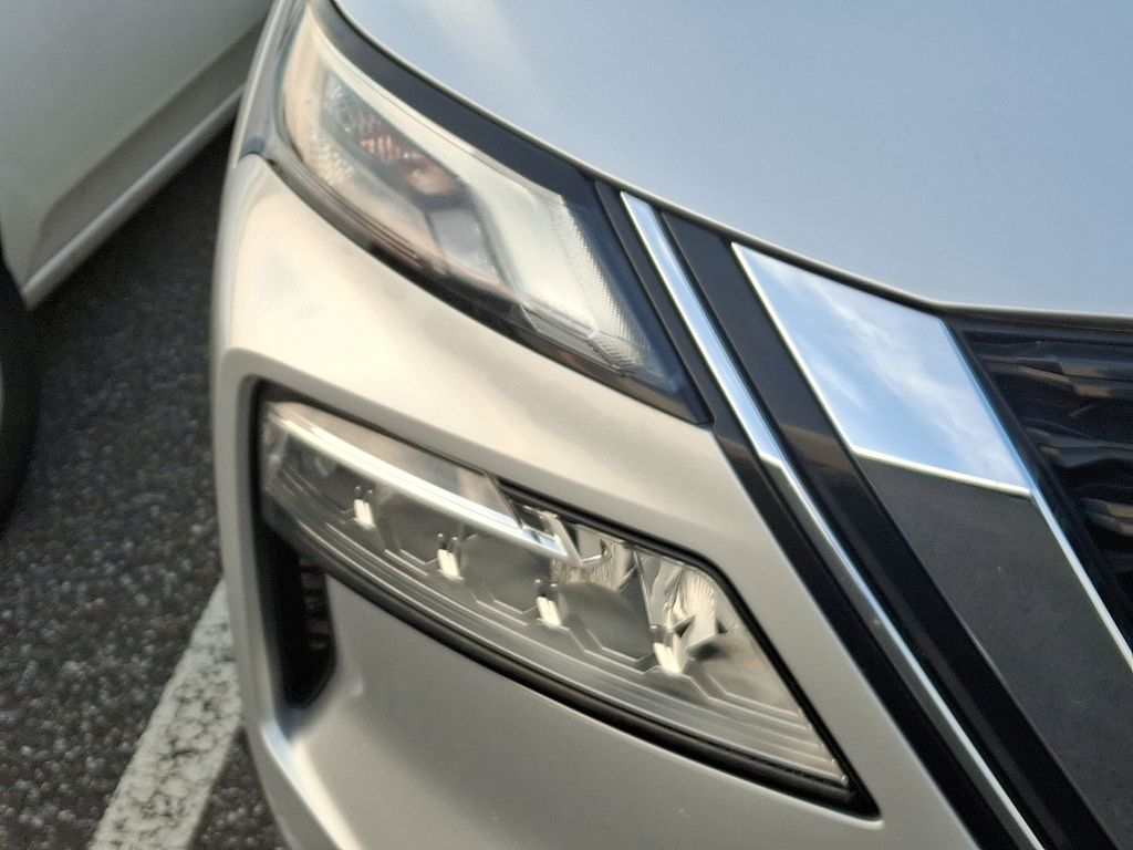 2021 Nissan Rogue SV 4