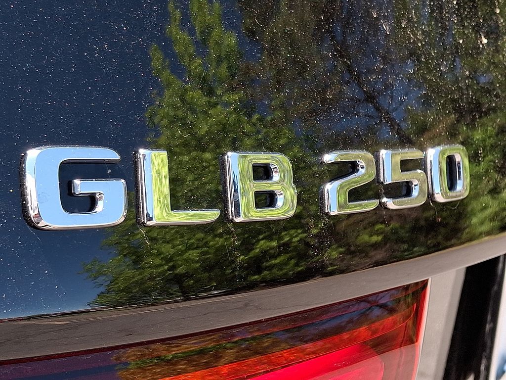 Thumbnail: 2026 Mercedes-Benz GLB - 30
