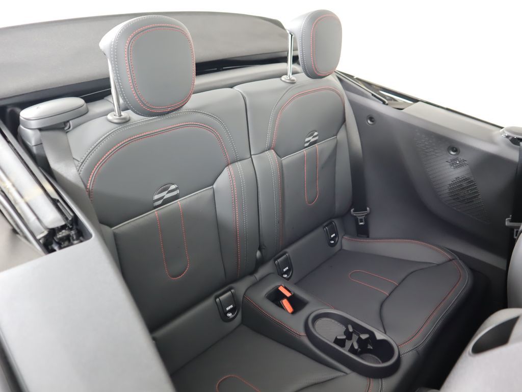 Thumbnail: 2026 MINI Cooper - 32