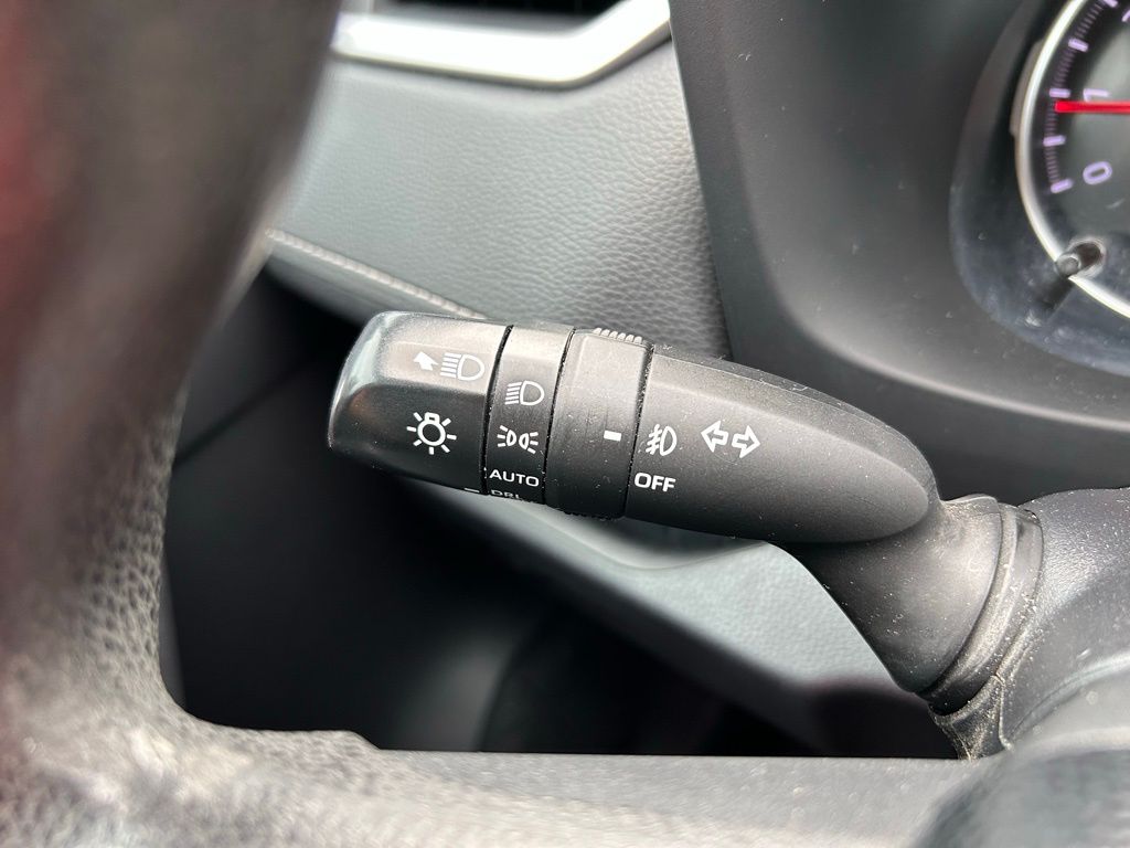 Thumbnail: 2021 Toyota RAV4 - 22